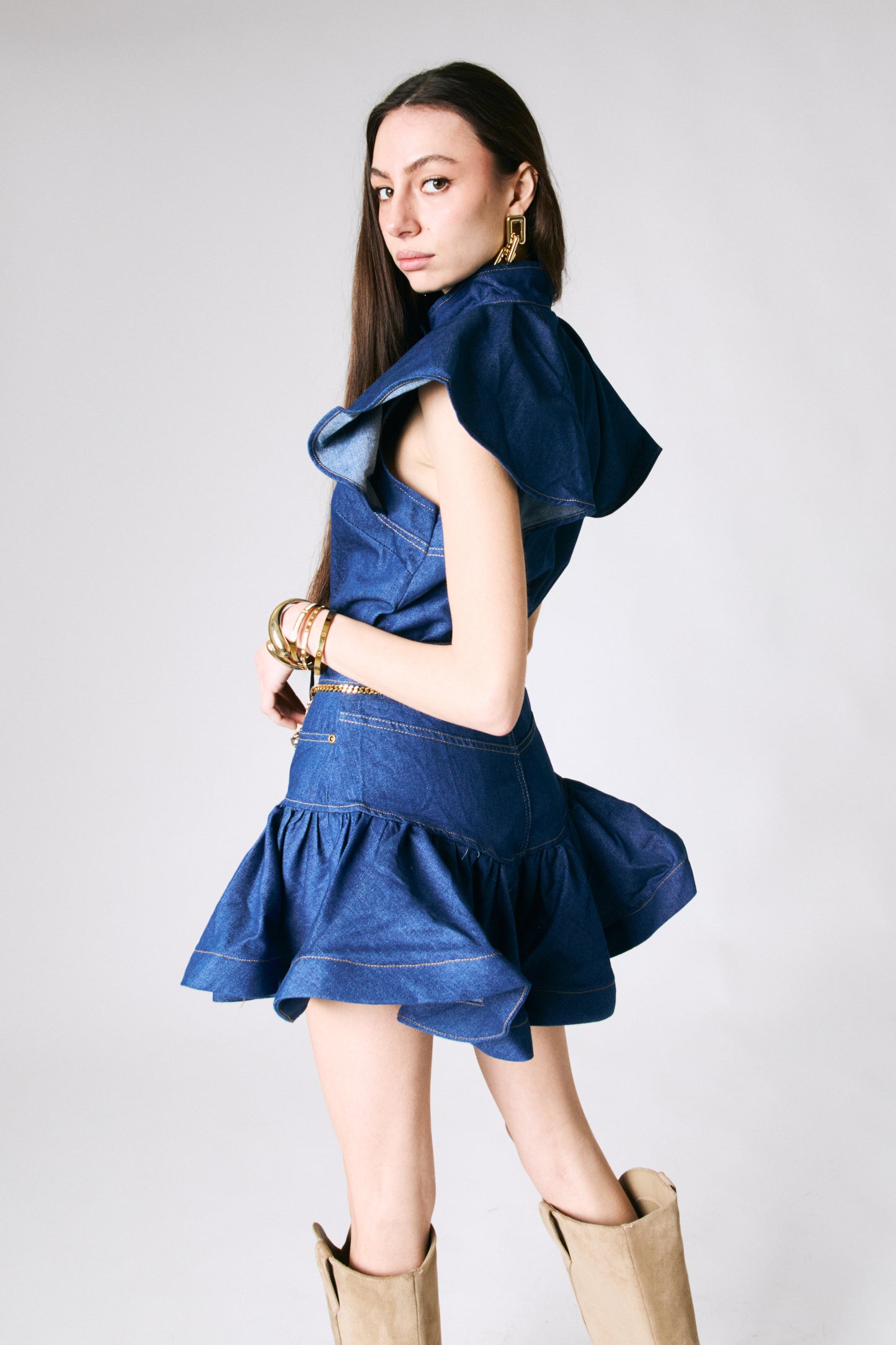 Completo denim con bottoni oro