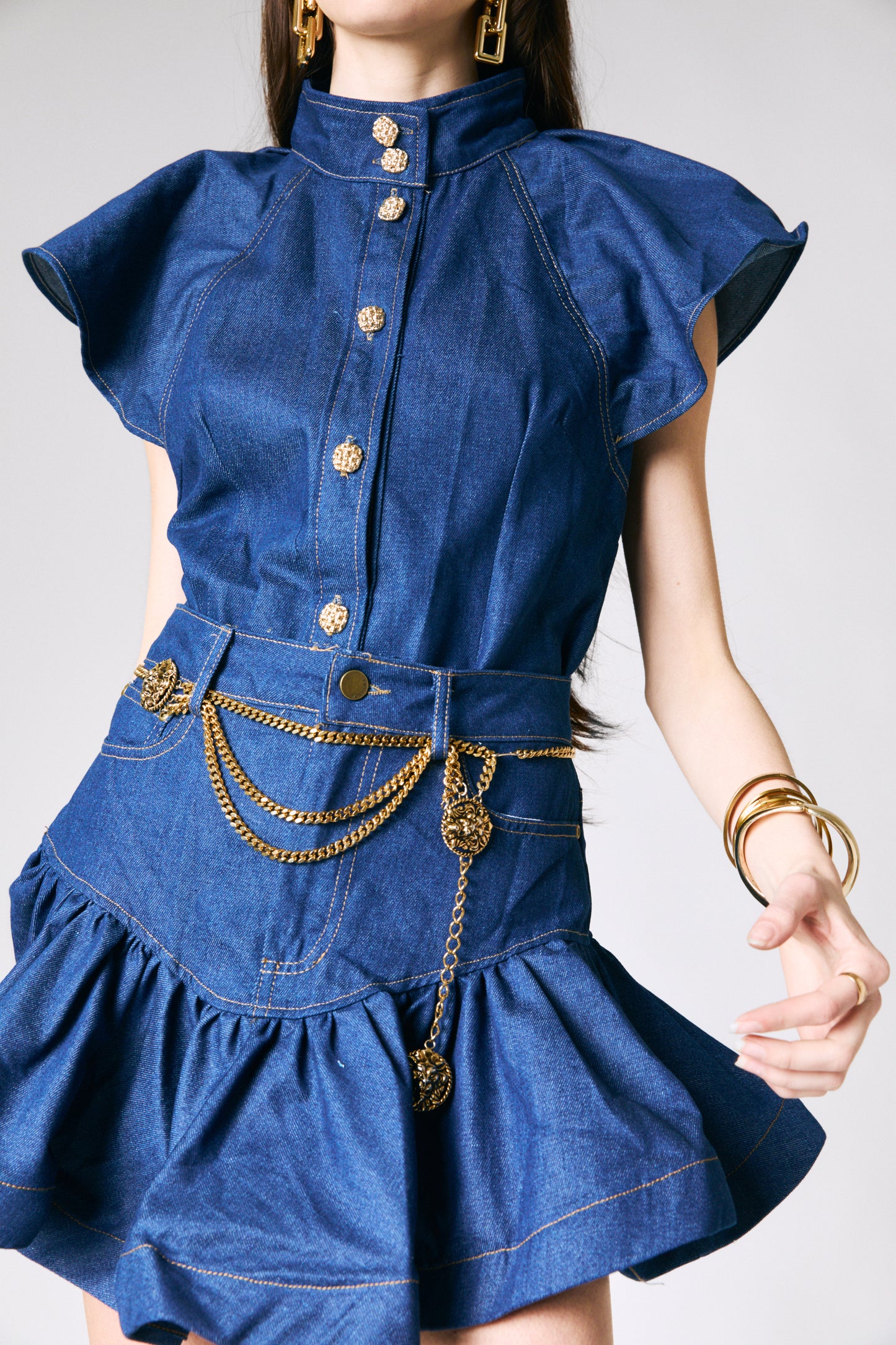Completo denim con bottoni oro